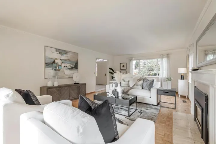 20758 Seaton Avenue, Saratoga, California 95070