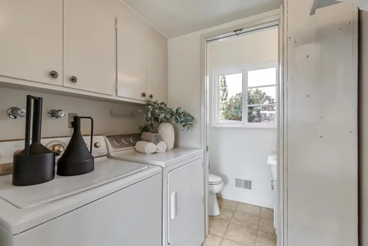 20758 Seaton Avenue, Saratoga, California 95070
