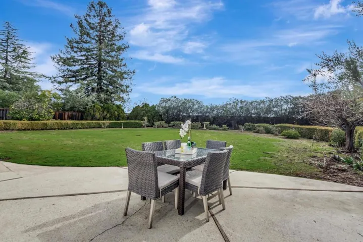 20758 Seaton Avenue, Saratoga, California 95070