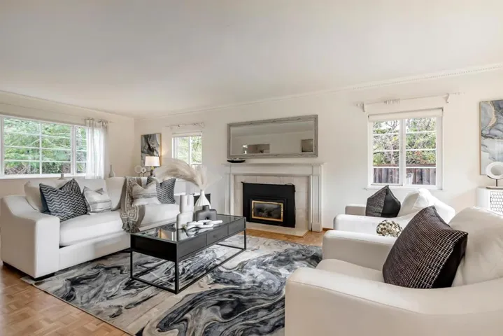 20758 Seaton Avenue, Saratoga, California 95070