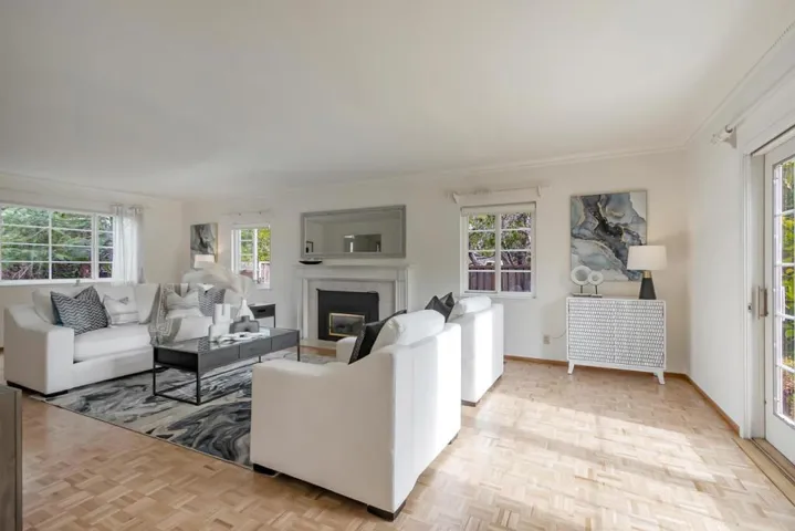 20758 Seaton Avenue, Saratoga, California 95070