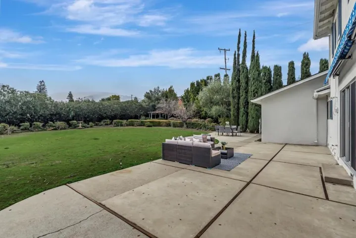 20758 Seaton Avenue, Saratoga, California 95070