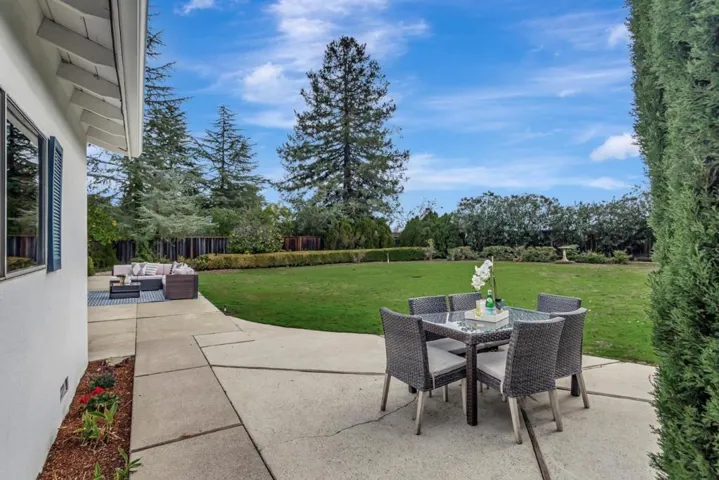 20758 Seaton Avenue, Saratoga, California 95070