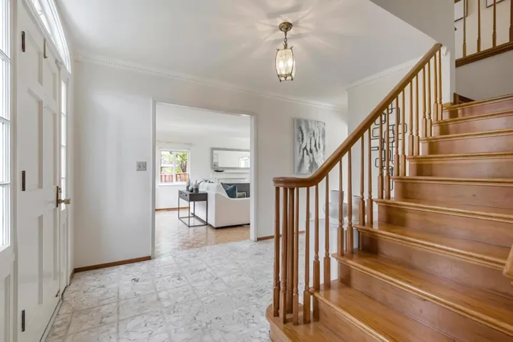 20758 Seaton Avenue, Saratoga, California 95070