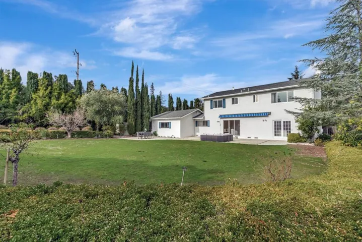 20758 Seaton Avenue, Saratoga, California 95070