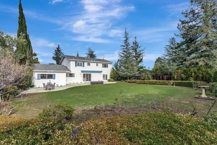 20758 Seaton Avenue, Saratoga, California 95070