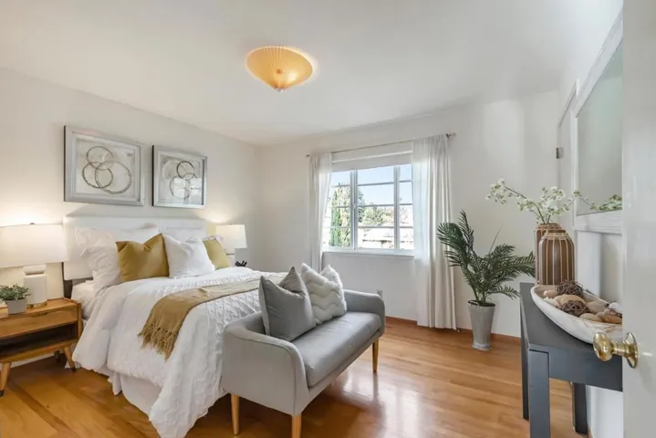 20758 Seaton Avenue, Saratoga, California 95070