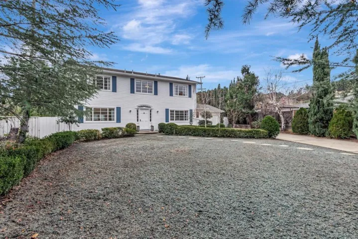 20758 Seaton Avenue, Saratoga, California 95070