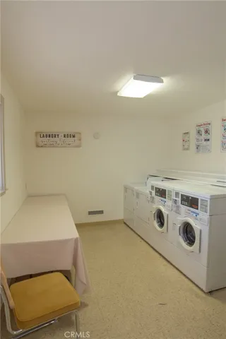 **Community area** 
Laundry facilities
