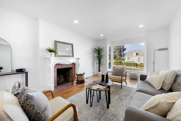 283 Fairlawn Ave., Daly City, California 94015
