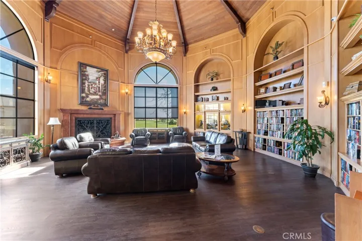 5090 Singing Hills Drive, Banning, California 92220