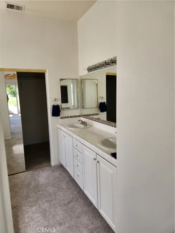 5090 Singing Hills Drive, Banning, California 92220