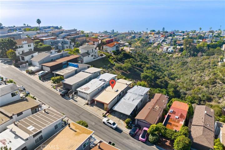 1041 Santa Ana Street, Laguna Beach, California 92651