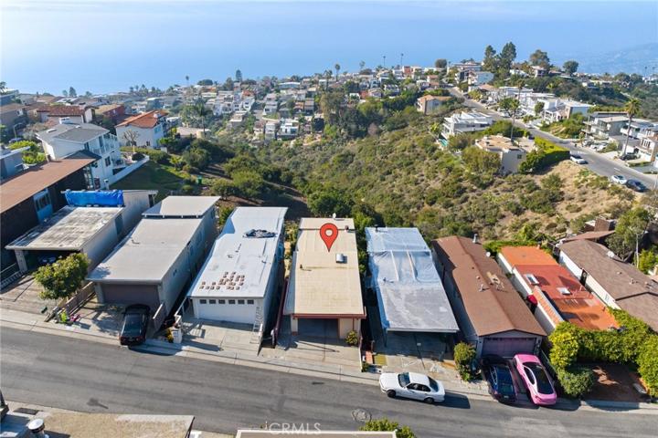 1041 Santa Ana Street, Laguna Beach, California 92651