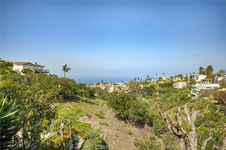 1041 Santa Ana Street, Laguna Beach, California 92651