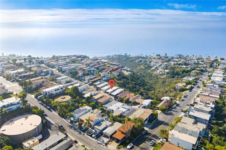 1041 Santa Ana Street, Laguna Beach, California 92651