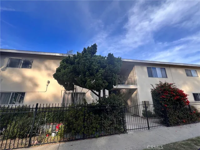 6755 Obispo Avenue, Long Beach, California 90805
