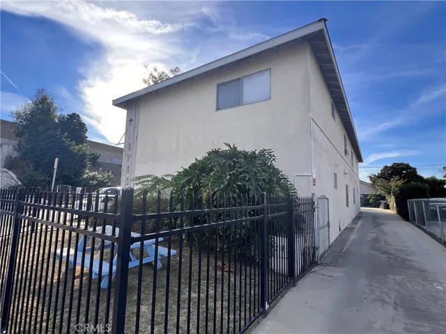6755 Obispo Avenue, Long Beach, California 90805