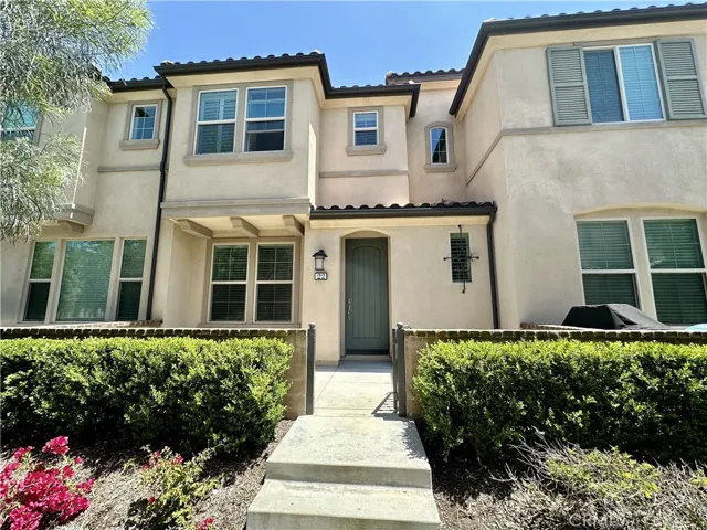 22 Savannah, Lake Forest, California 92630