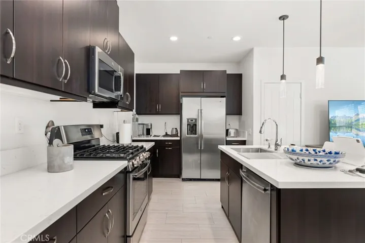 22 Savannah, Lake Forest, California 92630