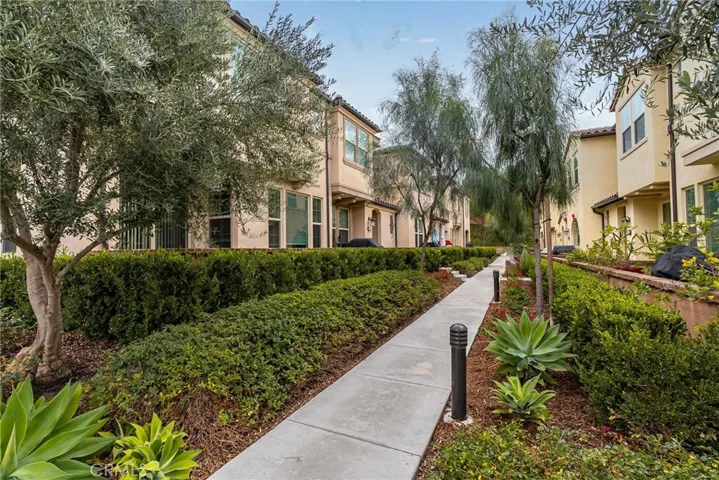 22 Savannah, Lake Forest, California 92630