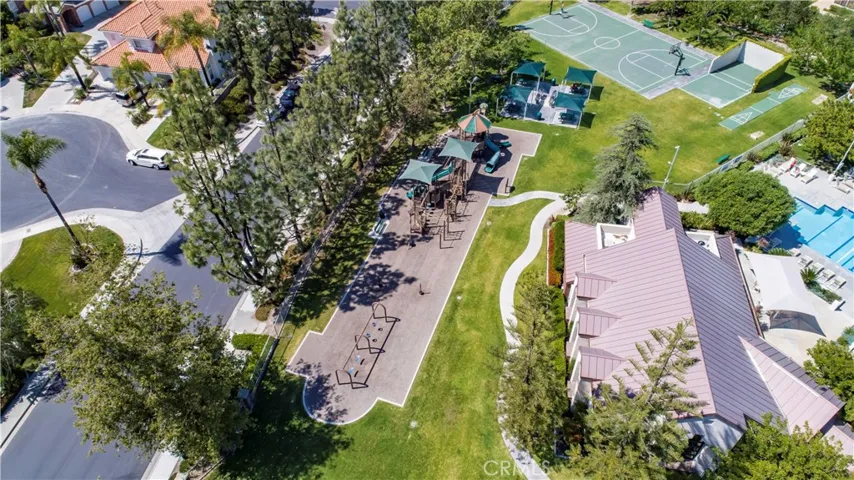 22661 Pineridge, Mission Viejo, California 92692