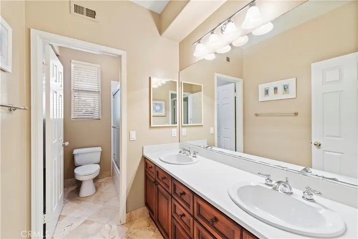 22661 Pineridge, Mission Viejo, California 92692