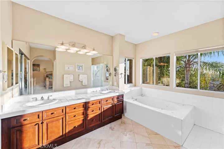 22661 Pineridge, Mission Viejo, California 92692