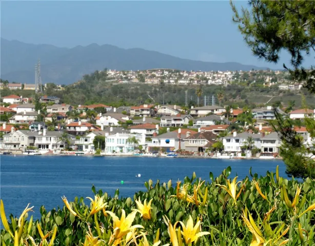 22661 Pineridge, Mission Viejo, California 92692
