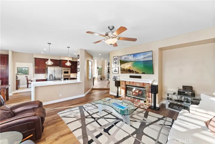22661 Pineridge, Mission Viejo, California 92692