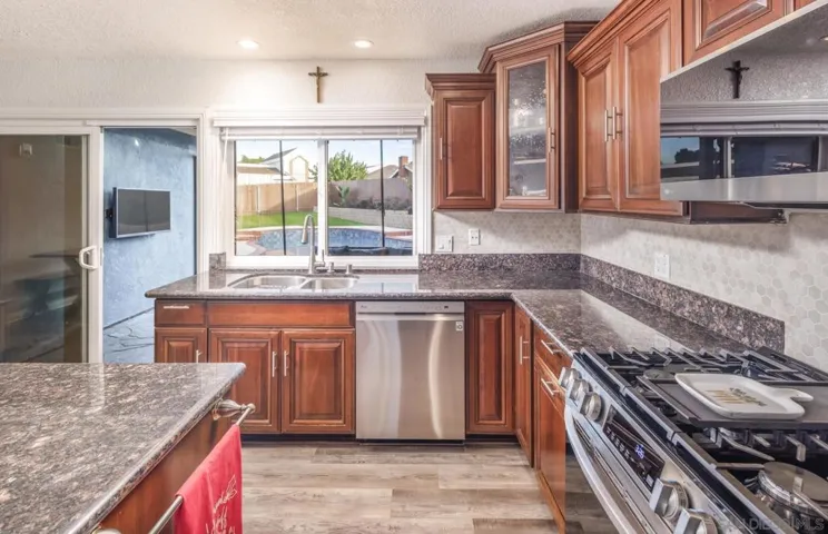 8053 Chalet Place, San Diego, California 92126