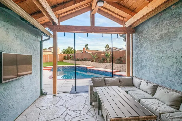 8053 Chalet Place, San Diego, California 92126