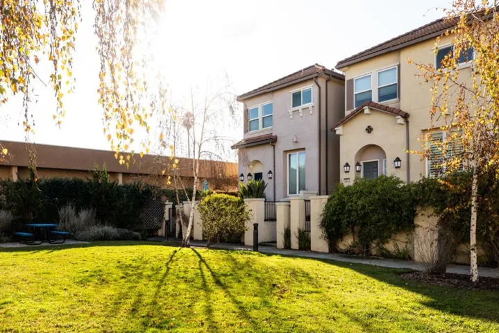 873 Neal, San Jose, California 95128