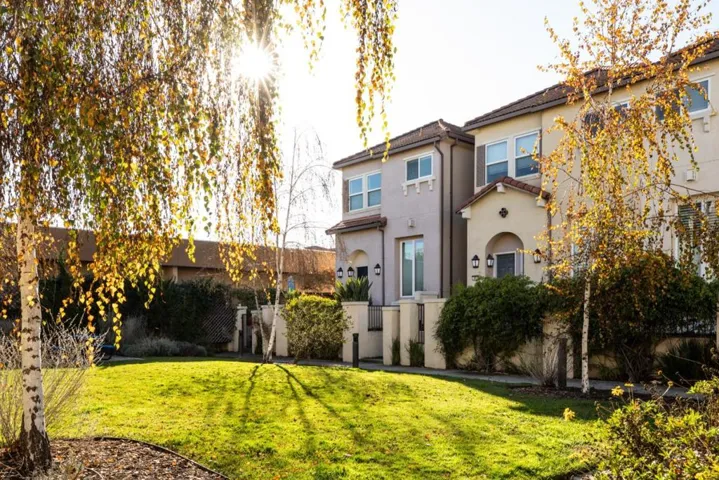 873 Neal, San Jose, California 95128