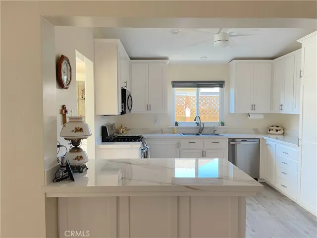 971 N Ridgeview Drive N 010, Santa Maria, California 93455