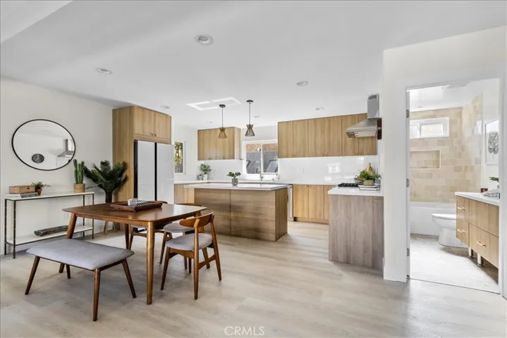 59 Rose Avenue 1, Venice, California 90291