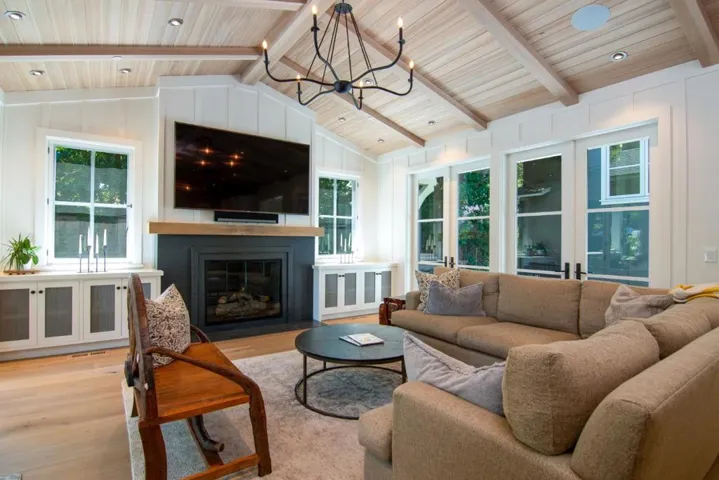 1099 Cambridge Avenue, Menlo Park, California 94025