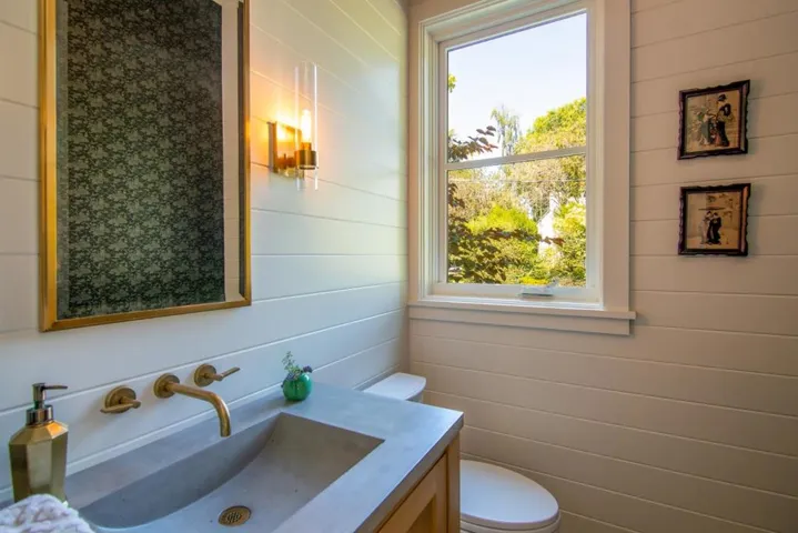 1099 Cambridge Avenue, Menlo Park, California 94025