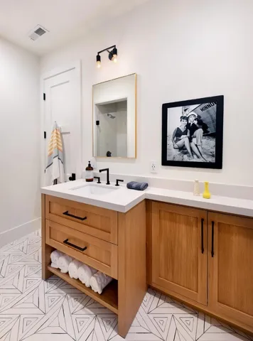 1099 Cambridge Avenue, Menlo Park, California 94025