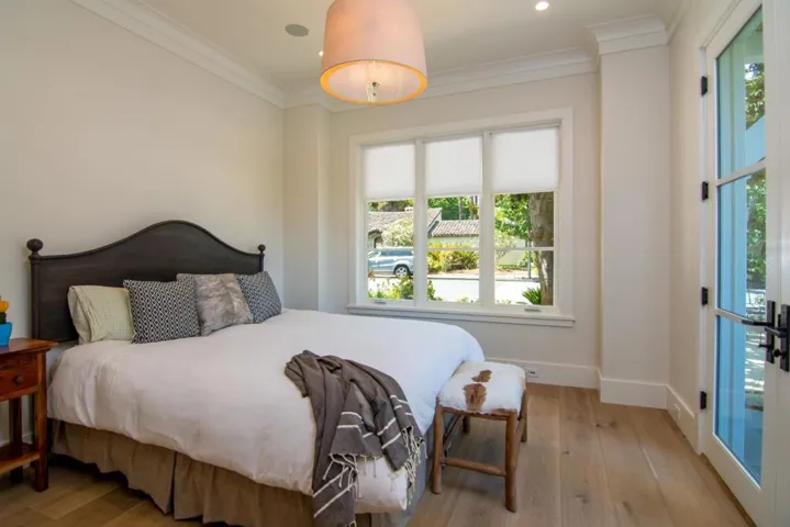1099 Cambridge Avenue, Menlo Park, California 94025