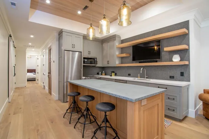 1099 Cambridge Avenue, Menlo Park, California 94025