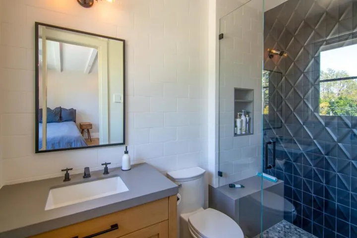 1099 Cambridge Avenue, Menlo Park, California 94025