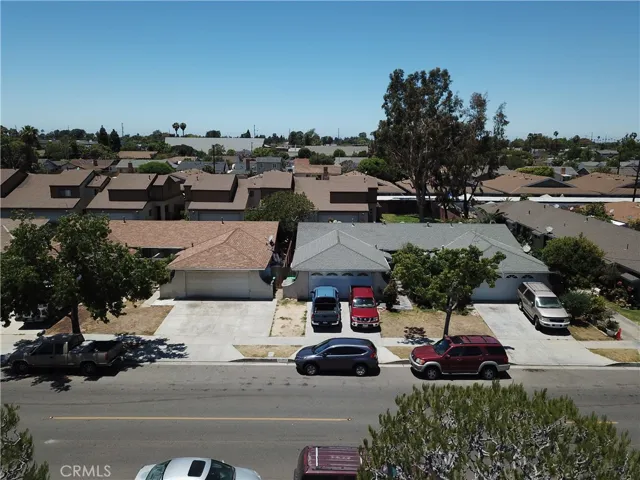 2171 Pomona Avenue, Costa Mesa, California 92627