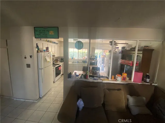 2171 Pomona Avenue, Costa Mesa, California 92627
