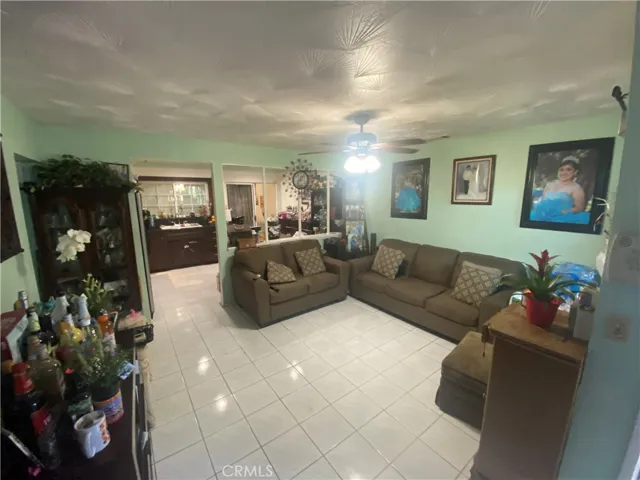 2171 Pomona Avenue, Costa Mesa, California 92627