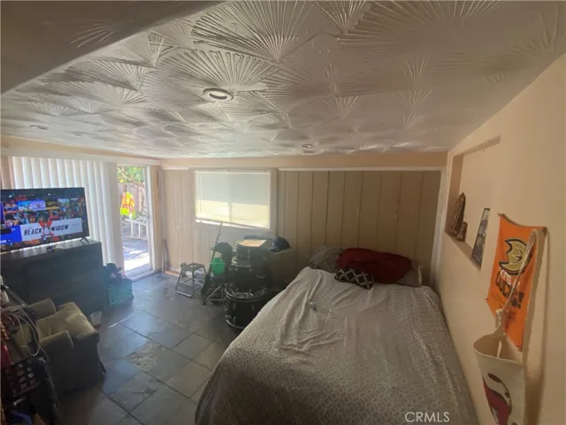 2171 Pomona Avenue, Costa Mesa, California 92627
