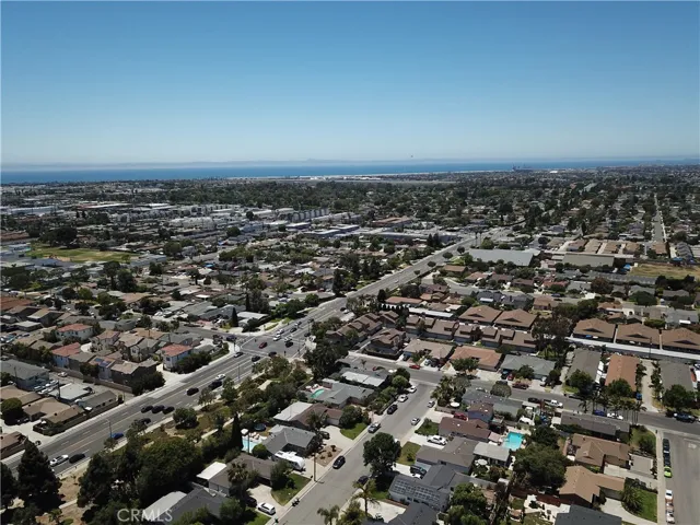 2171 Pomona Avenue, Costa Mesa, California 92627