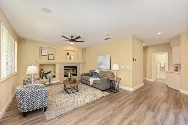 820 Morton Way, Folsom, California 95630