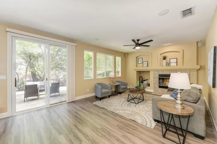 820 Morton Way, Folsom, California 95630
