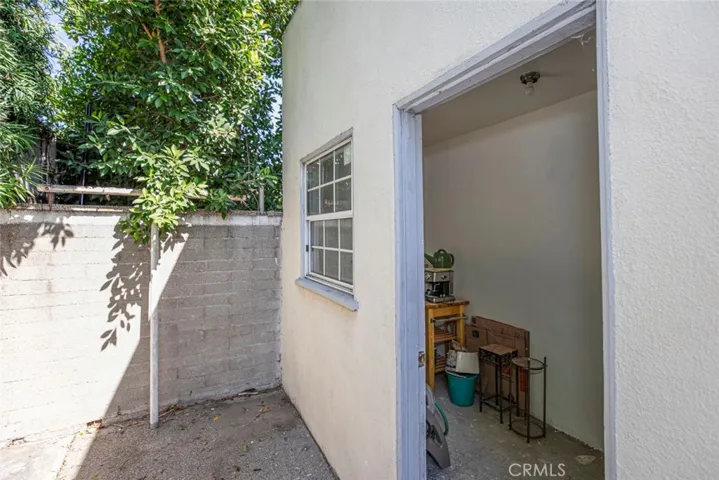 12433 Riverside Drive, Valley Village, California 91607